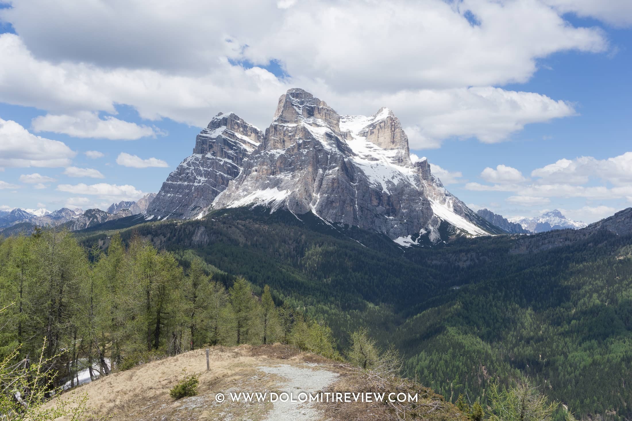 Monte Punta in Val di Zoldo escursione al belvedere sul Pelmo con