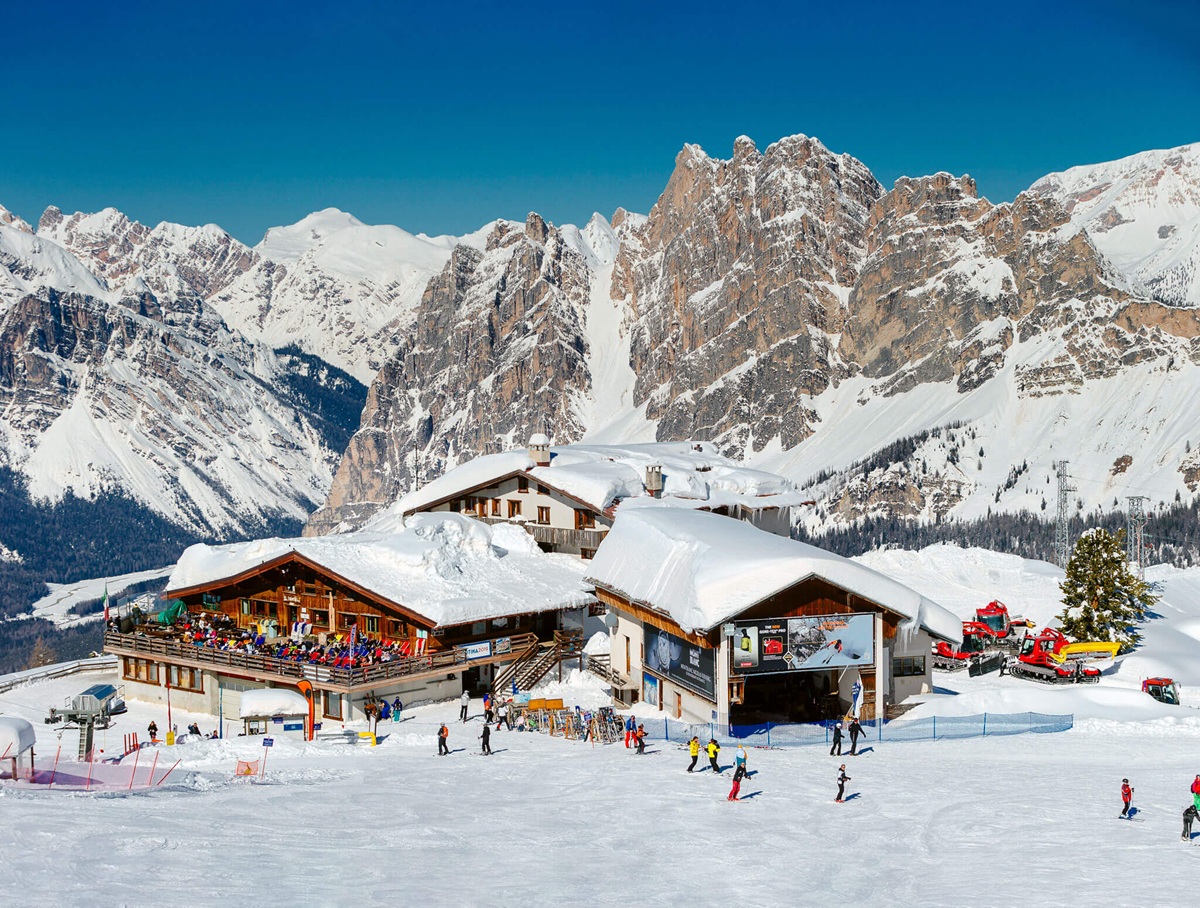 Super G apre il Faloria Mountain Club a Cortina nell'inverno delle