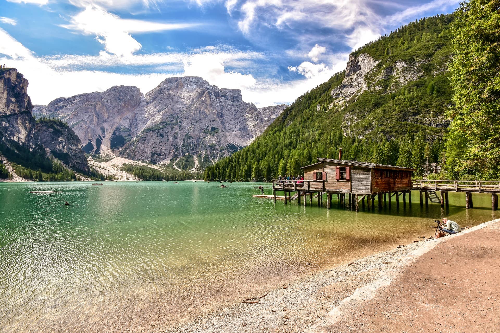 Il Giro Del Lago Di Braies Nella Zona Delle Tre Cime Alto Adige